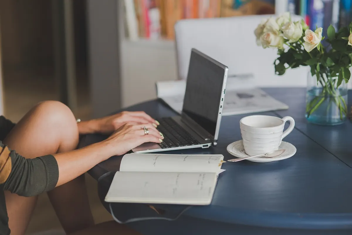 A Beginner's Guide to Lilac Chat: Your First Week in Five Simple Steps